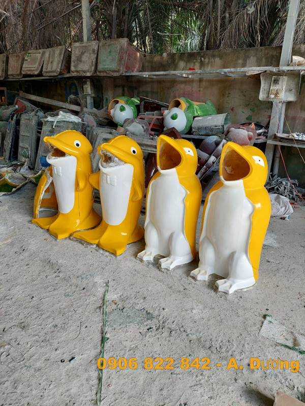 mua thùng rác nhựa hình thú