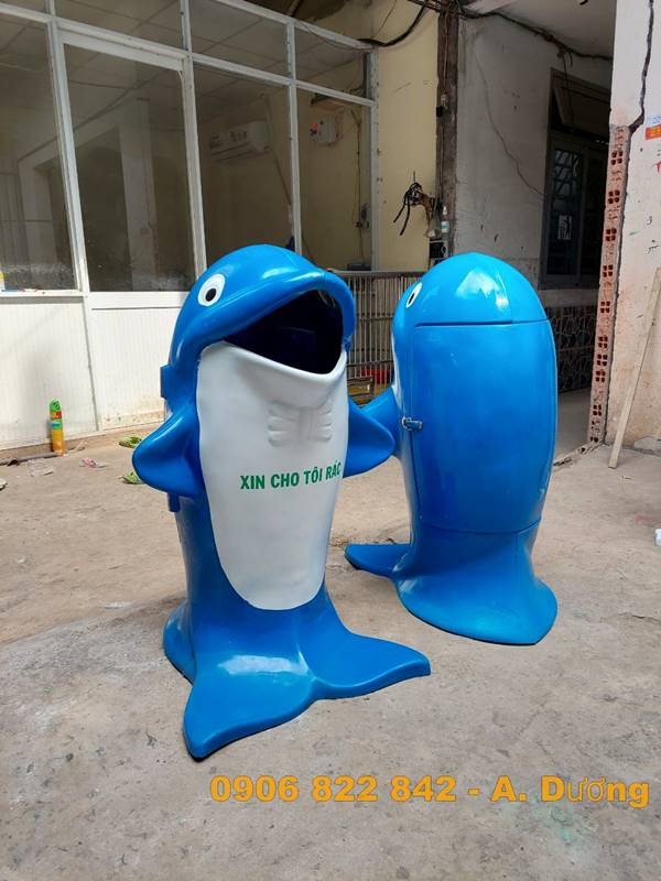 mua thùng rác nhựa hình thú