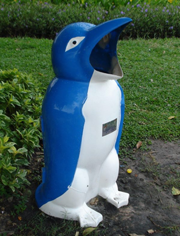 thùng rác chim cánh cụt