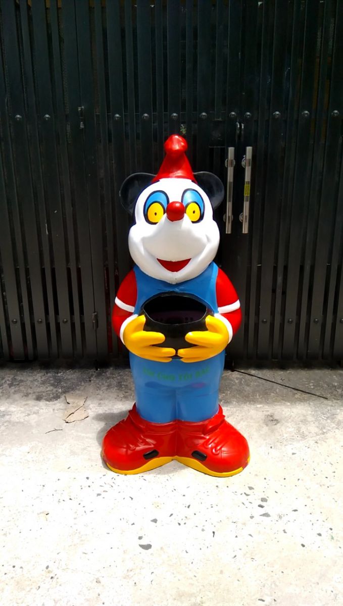thùng rác hình con thú