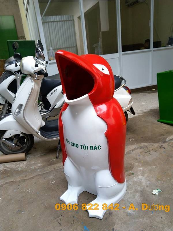 thùng rác hình con thú